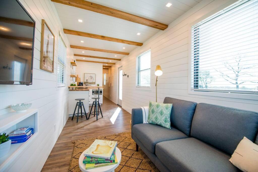 Container Home With Rooftop Views And Pickleball-Pecan Grove Беллмид Экстерьер фото