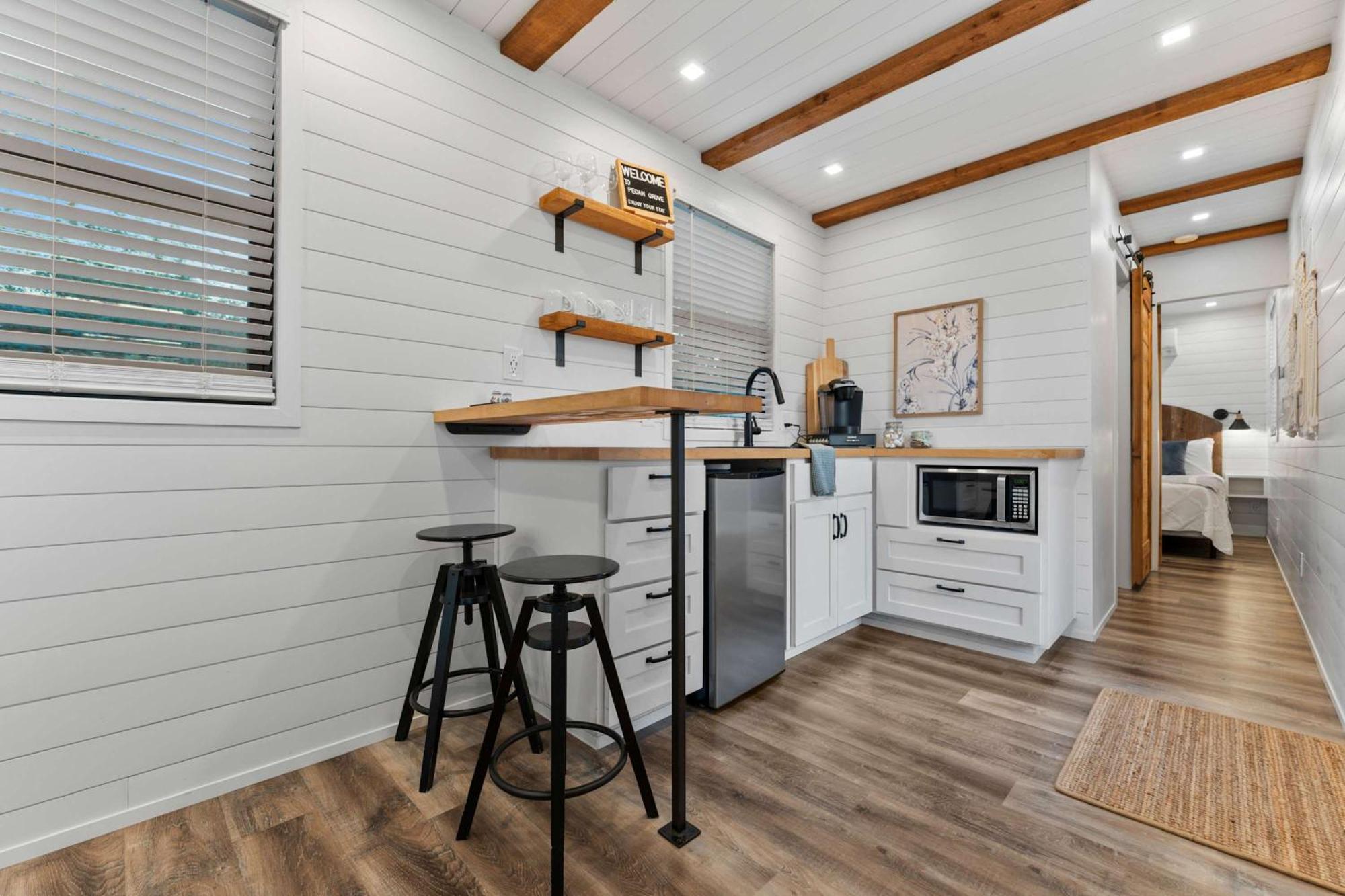 Container Home With Rooftop Views And Pickleball-Pecan Grove Беллмид Экстерьер фото